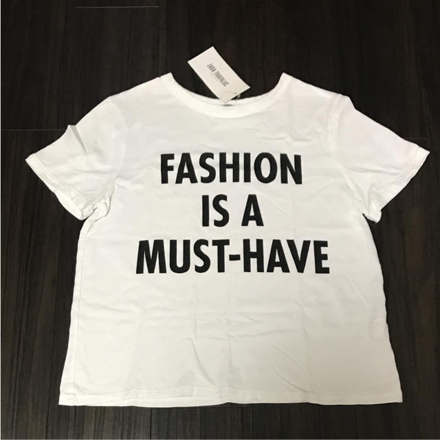 ZARA(ザラ)のザラ  プリント Ｔシャツ レディースのトップス(Tシャツ(半袖/袖なし))の商品写真