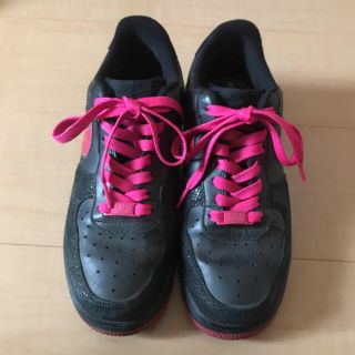 ナイキ(NIKE)のNIKE ナイキ 黒 エアフォース1 スニーカー 24.5cm(スニーカー)