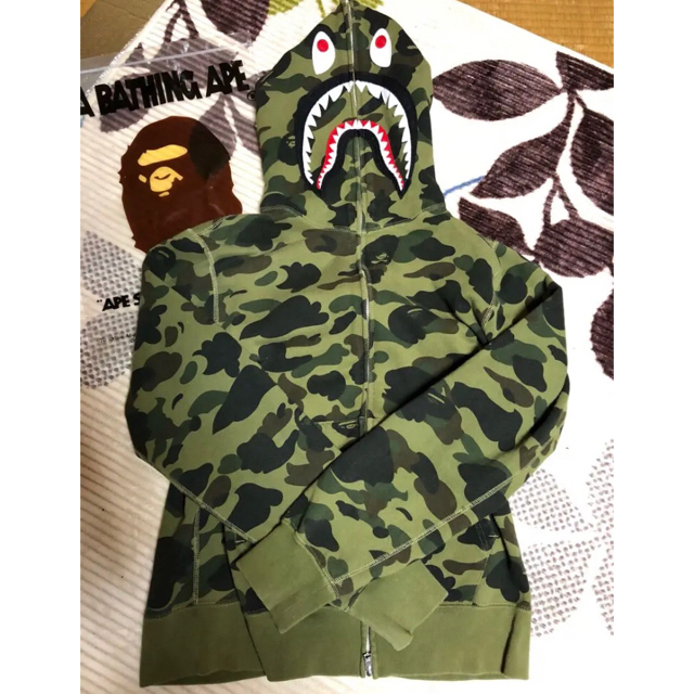 A BATHING APE(アベイシングエイプ)のアベイシングエイプ シャークパーカー L メンズのトップス(パーカー)の商品写真