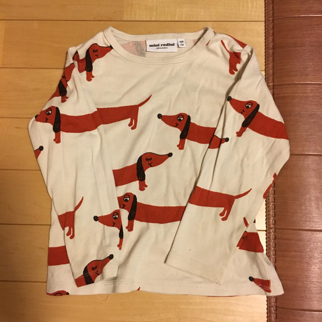 cham様専用 mini rodini 長袖カットソー 104-110 キッズ/ベビー/マタニティのキッズ服女の子用(90cm~)(Tシャツ/カットソー)の商品写真