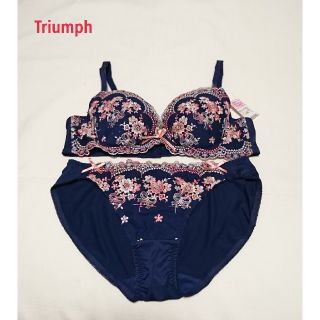 トリンプ(Triumph)のTriumph ブーケレース　ブラ＆ショーツセット ネイビー B80-L(ブラ&ショーツセット)