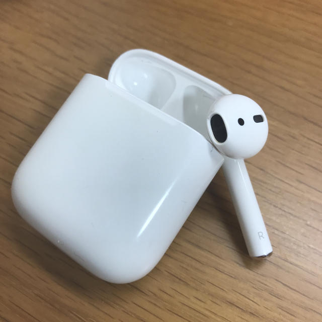 特別価格
 Air 2 Pods 充電コード付き AirPods 片耳(右) 片耳 充電ケース オーディオ機器