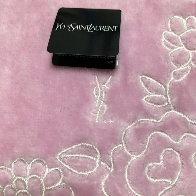 Yves Saint Laurent Beaute(イヴサンローランボーテ)のドラミ様、専用です レディースのファッション小物(ハンカチ)の商品写真