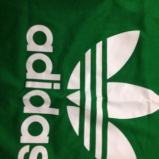 アディダス(adidas)のadidas(Tシャツ(半袖/袖なし))