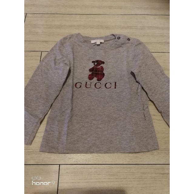 Gucci(グッチ)の♡m♡様専用  GUCCI  BABY  ロングTシャツ キッズ/ベビー/マタニティのキッズ服男の子用(90cm~)(Tシャツ/カットソー)の商品写真