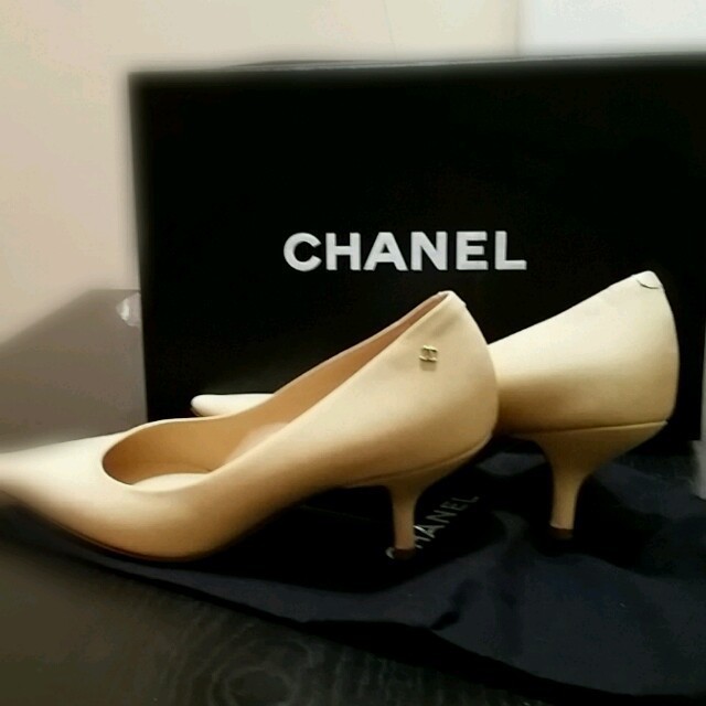 CHANEL(シャネル)の本物超美品♡CHANEL♡パンプス
 レディースの靴/シューズ(ハイヒール/パンプス)の商品写真