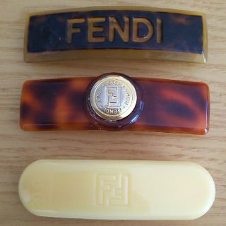 フェンディ(FENDI)のFENDIバレッタ3つセット(バレッタ/ヘアクリップ)