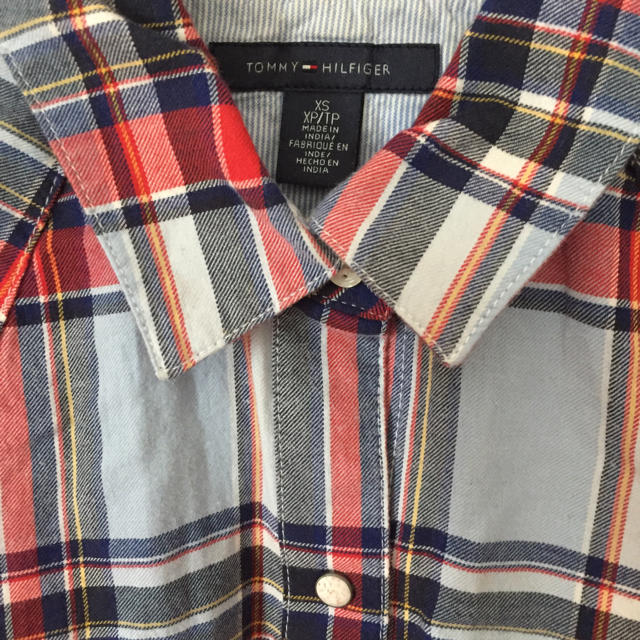 TOMMY HILFIGER(トミーヒルフィガー)のトミーヒルフィガーのシャツ レディースのトップス(シャツ/ブラウス(長袖/七分))の商品写真