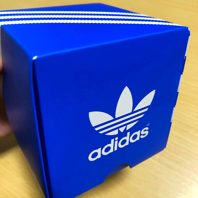 adidas(アディダス)のadidas 時計 箱 レディースのファッション小物(腕時計)の商品写真