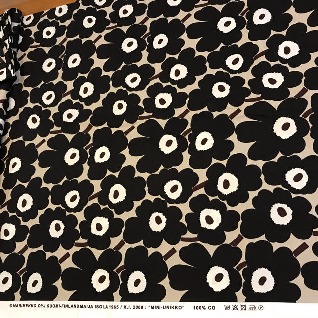 marimekko(マリメッコ)の＊マリメッコ ミニウニッコ 2018秋冬 生地 70×50 ＊ ハンドメイドの素材/材料(生地/糸)の商品写真