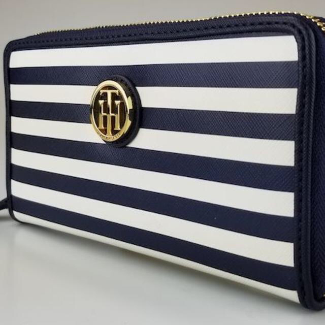 TOMMY HILFIGER(トミーヒルフィガー)のTOMMY HILFIGER（トミーヒルフィガー）レデイース 財布 紺・白 レディースのファッション小物(財布)の商品写真