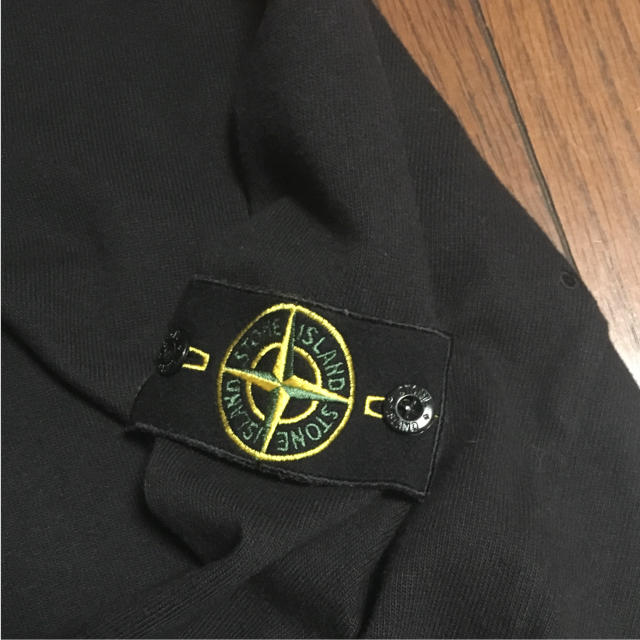 STONE ISLAND(ストーンアイランド)のstone island トレーナー 黒 Sサイズ メンズのトップス(スウェット)の商品写真