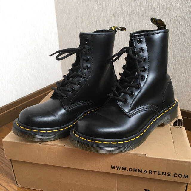 Dr.Martens(ドクターマーチン)のドクターマーチン 8ホール お値下げしました！ レディースの靴/シューズ(ブーツ)の商品写真