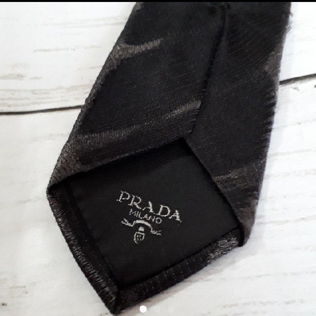 PRADA(プラダ)の専用です❗PRADAナロータイ✨訳あり✨ メンズのファッション小物(ネクタイ)の商品写真