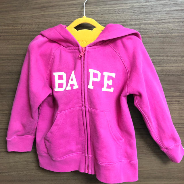 A BATHING APE(アベイシングエイプ)のエイプ パーカー 100 キッズ/ベビー/マタニティのキッズ服女の子用(90cm~)(ジャケット/上着)の商品写真