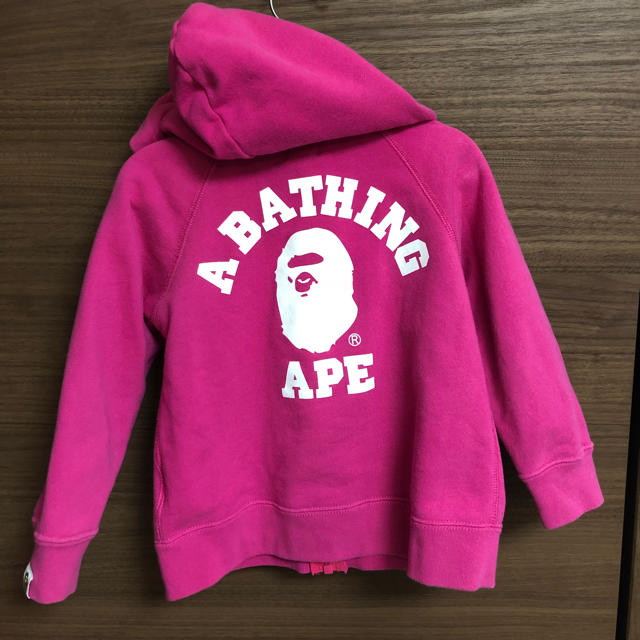 A BATHING APE(アベイシングエイプ)のエイプ パーカー 100 キッズ/ベビー/マタニティのキッズ服女の子用(90cm~)(ジャケット/上着)の商品写真