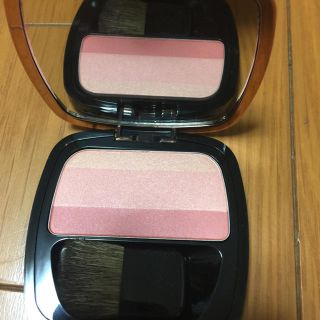 ロレアルパリ(L'Oreal Paris)のロレアル ルーセントマジックブラッシュ04番新品未使用(チーク)