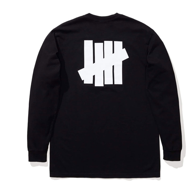 UNDEFEATED(アンディフィーテッド)のアンディーフィーテッド ロンT M ステッカー付き メンズのトップス(Tシャツ/カットソー(七分/長袖))の商品写真