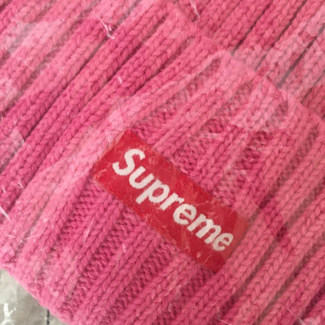 Supreme(シュプリーム)のピンク supreme OVER DYED beanie 新品 メンズの帽子(ニット帽/ビーニー)の商品写真