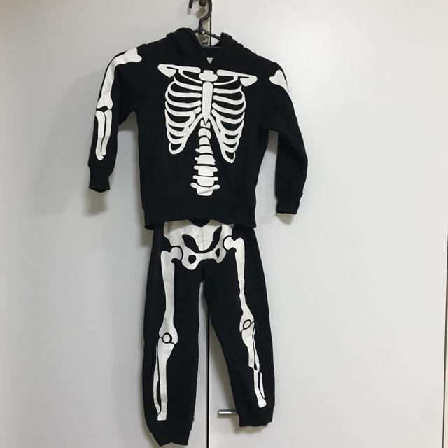 HM H＆M キッズ スケルトン 骸骨 セットアップ 上下セット ハロウィンの通販 by さりさり's shop｜エイチアンドエムならラクマ