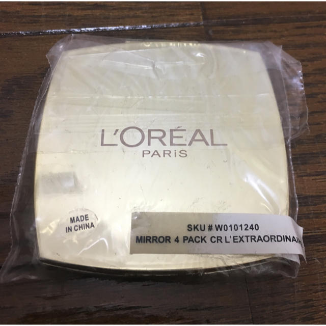 L'Oreal Paris(ロレアルパリ)の【新品未開封】L'OREAL PARIS ロレアルパリ 鏡 ミラー 非売品 コスメ/美容のコスメ/美容 その他(その他)の商品写真