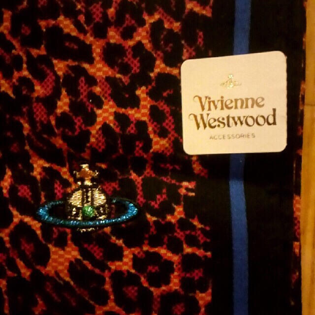 Vivienne Westwood(ヴィヴィアンウエストウッド)の【新作】Vivienne Westwood ハンカチーフ 新品未使用 メンズのファッション小物(ハンカチ/ポケットチーフ)の商品写真