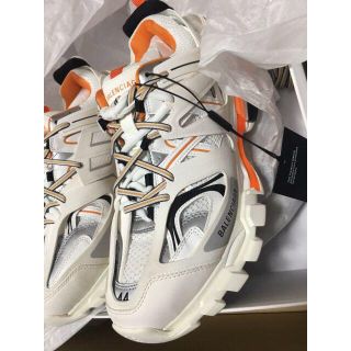 Balenciaga - 【国内正規品】 44 新品 BALENCIAGA TRACK ホワイト オレンジの通販｜ラクマ