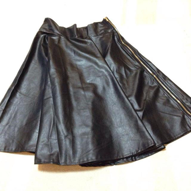 フェイクレザースカート レディースのスカート(ひざ丈スカート)の商品写真