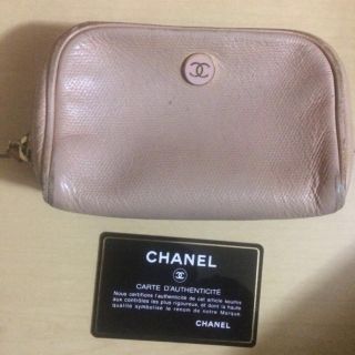 シャネル(CHANEL)の本物シャネルCHANELのピンクベージュ系ココマークボタンのポーチ (ポーチ)