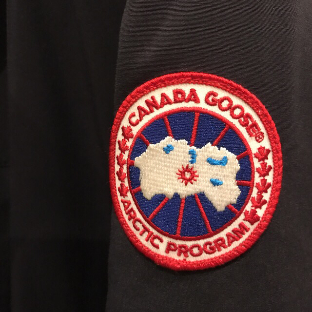 CANADA GOOSE(カナダグース)のカナダグース  ジャスパー ネイビー メンズ S M メンズのジャケット/アウター(ダウンジャケット)の商品写真