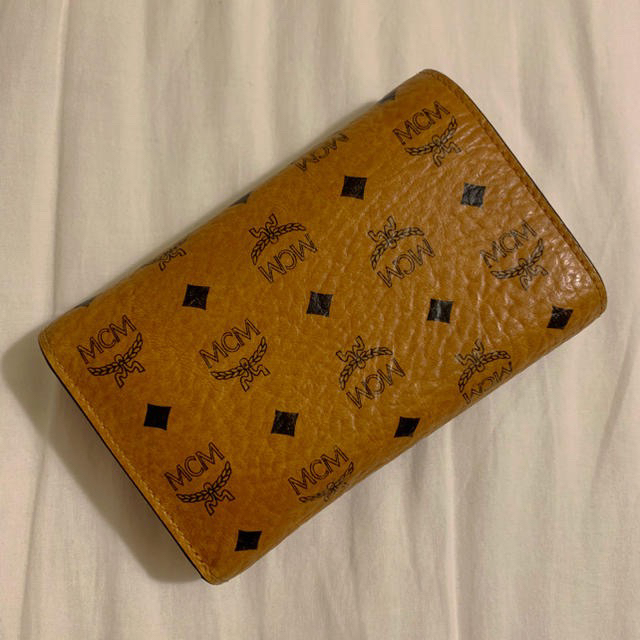 MCM(エムシーエム)のMCM 三つ折り財布 美品 箱付き レディースのファッション小物(財布)の商品写真