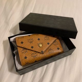 エムシーエム(MCM)のMCM 三つ折り財布 美品 箱付き(財布)