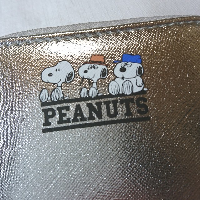 SNOOPY(スヌーピー)の【未使用】ミルクフェド 特製 スヌーピー 財布 レディースのファッション小物(財布)の商品写真