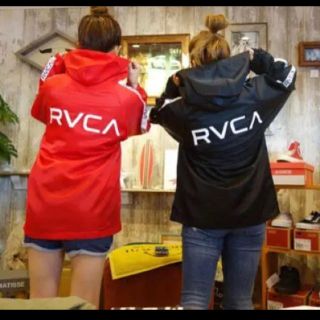 ルーカ(RVCA)のルーカ RVCA 新作 ナイロンパーカー ブラック 黒(パーカー)