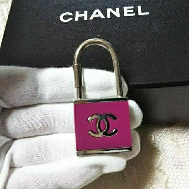 CHANEL キーホルダー