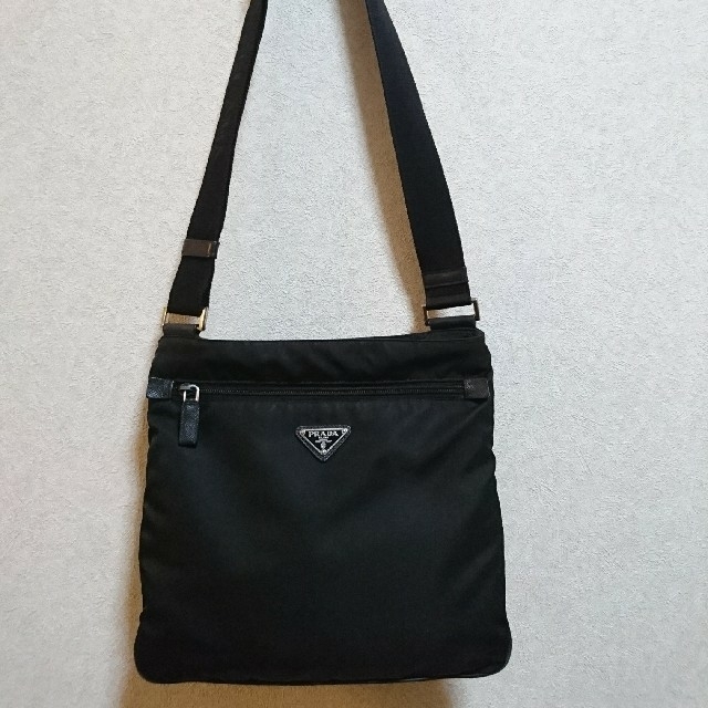 超美品！ PRADA プラダ メンズ ショルダーバック ナイロン製 黒色