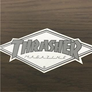 スラッシャー(THRASHER)の【縦5.2cm横10.5cm】THRASHERダイヤモンドロゴステッカー(ステッカー)