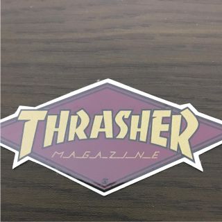 スラッシャー(THRASHER)の【縦5.2cm横10.5cm】THRASHERダイヤモンドロゴステッカー(ステッカー)