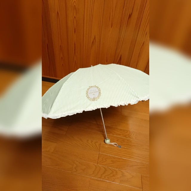 LADUREE(ラデュレ)のLADUREE 折りたたみ傘(晴雨兼用) レディースのファッション小物(傘)の商品写真