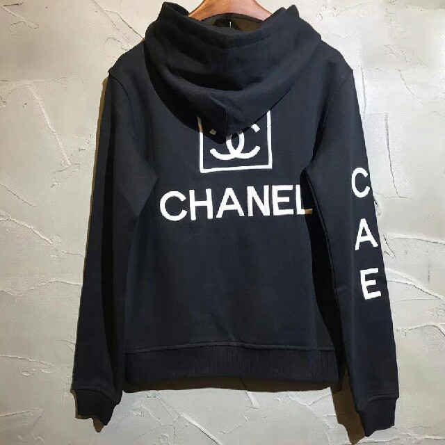 新品 CHANEL パーカー