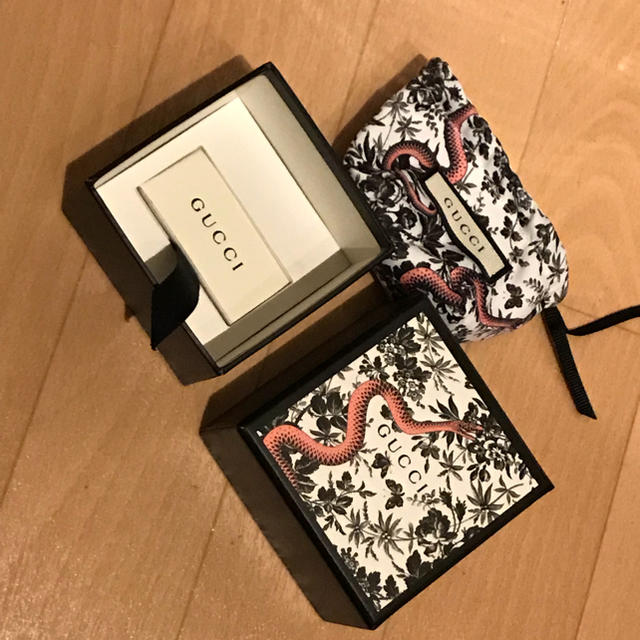 Gucci(グッチ)のGUCCI 空箱 保存袋 インテリア/住まい/日用品のインテリア小物(小物入れ)の商品写真