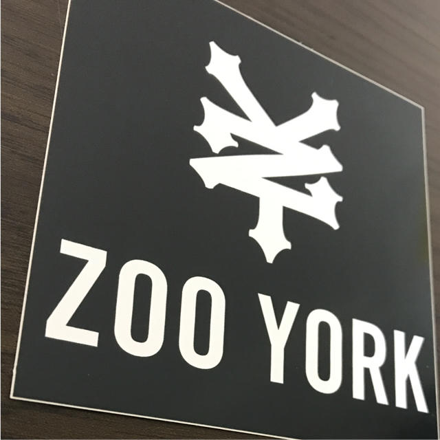 ZOO YORK(ズーヨーク)の【縦10cm横10cm】ZOOYORK skateboardステッカー 自動車/バイクのバイク(ステッカー)の商品写真