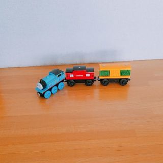 ブリオ(BRIO)のすぽぼぶ様専用　ラーニングカーブ　木製トーマス　トーマスと貨車(電車のおもちゃ/車)