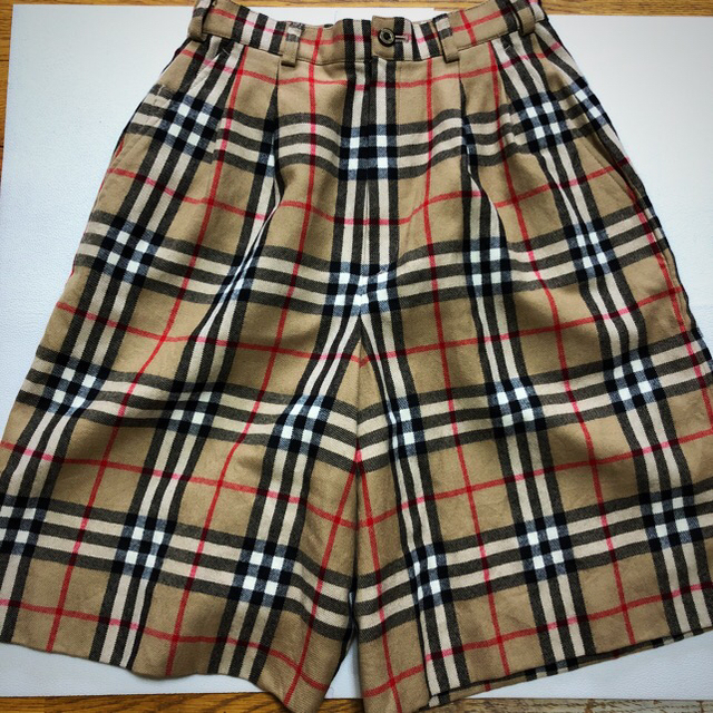 BURBERRY(バーバリー)のBURBERRY シャツ キュロット 2点 レディースのトップス(シャツ/ブラウス(長袖/七分))の商品写真