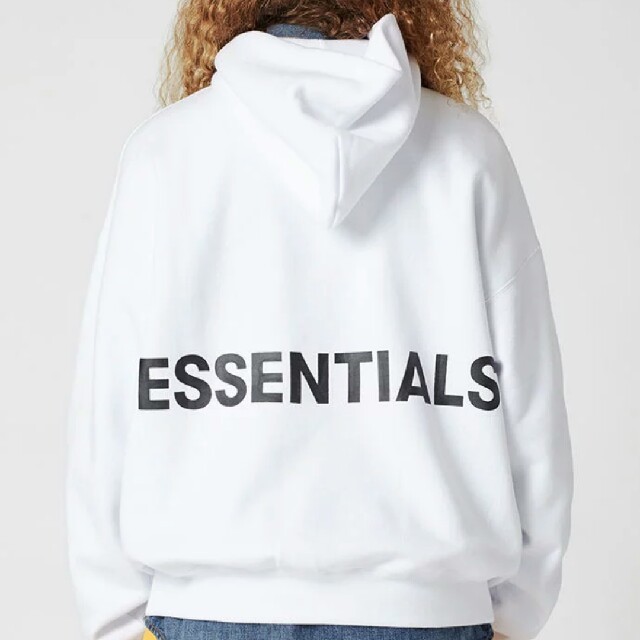 XL ESSENTIALS Pullover Hoodie