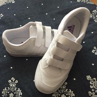 アディダス(adidas)の☺︎最終値下げ✨美品 adidas スニーカー☺︎(スニーカー)