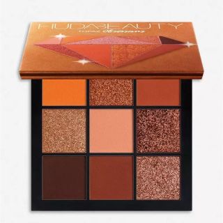 セフォラ(Sephora)の新販売のHUDA BEAUTY 9色シャドウパレット(アイシャドウ)