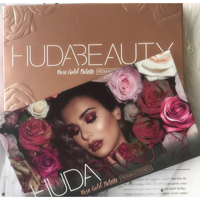 Sephora(セフォラ)のHUDA BEAUTY 18色シャドウパレット Rose gold コスメ/美容のベースメイク/化粧品(アイシャドウ)の商品写真