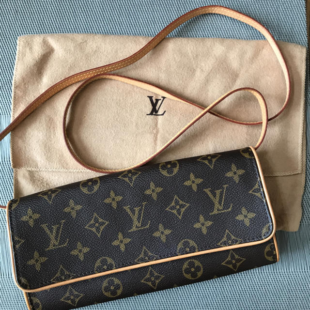 LOUIS VUITTON  ショルダーバッグ