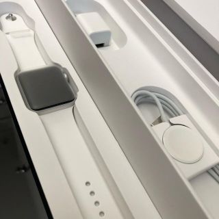 アップルウォッチ(Apple Watch)のアップルウォッチ2 ホワイト 42ミリ  (その他)